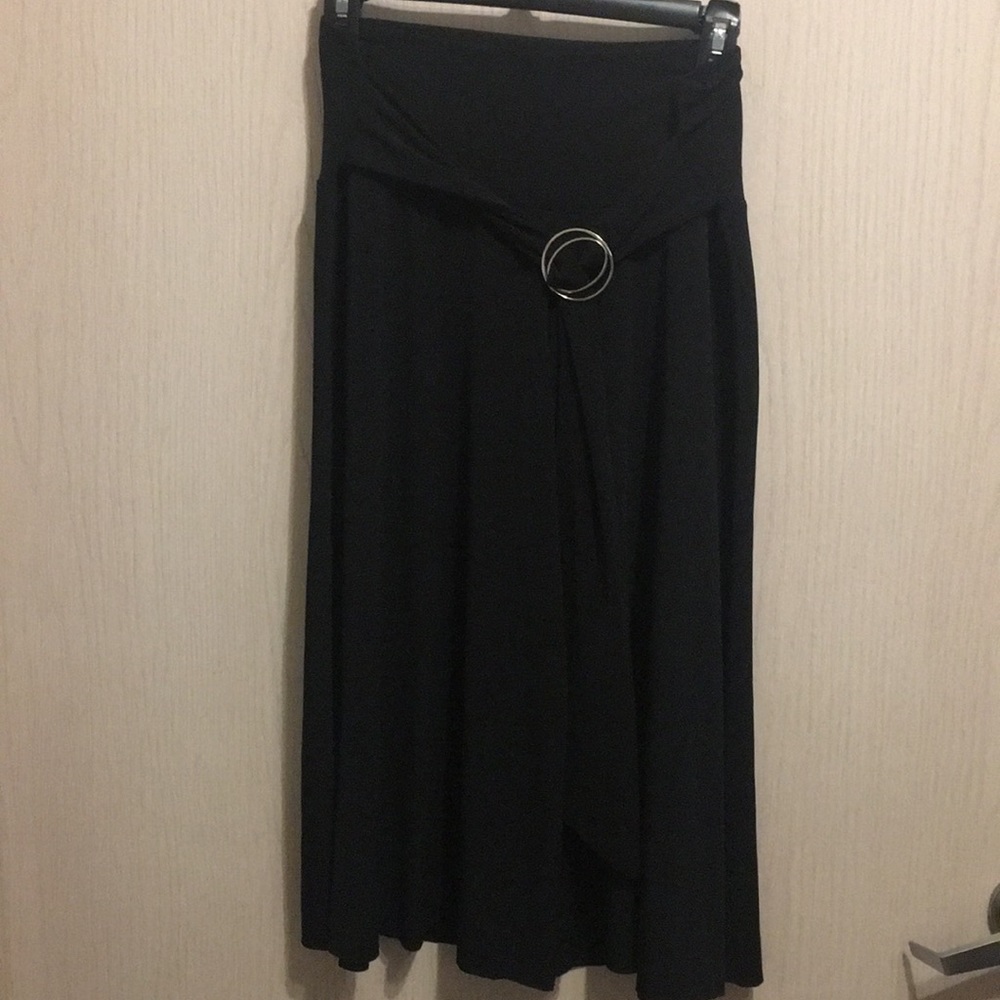 IZ Byer Black cropped pants